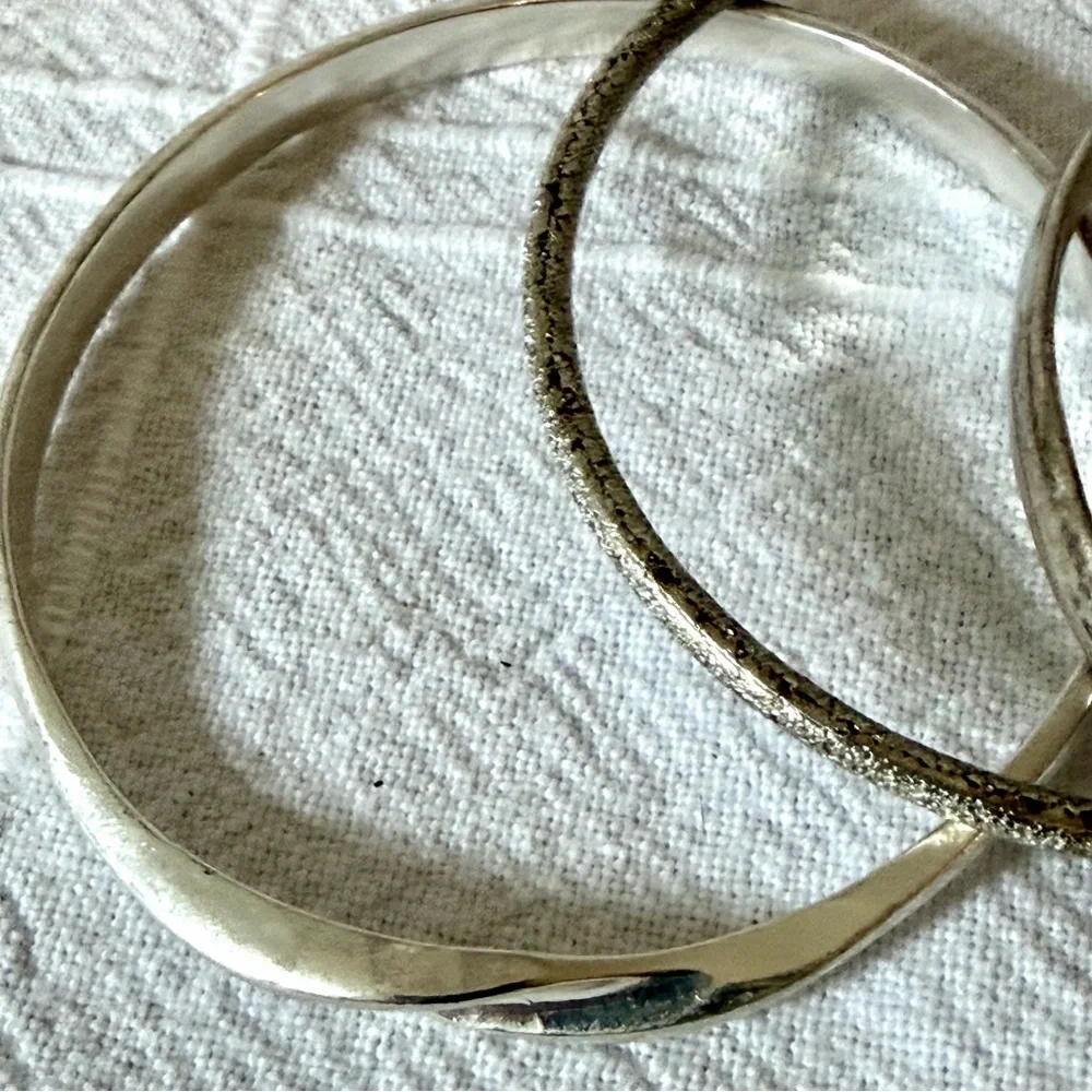 Set of 4 Silver Tone Bangle Bracelets to stack/layer